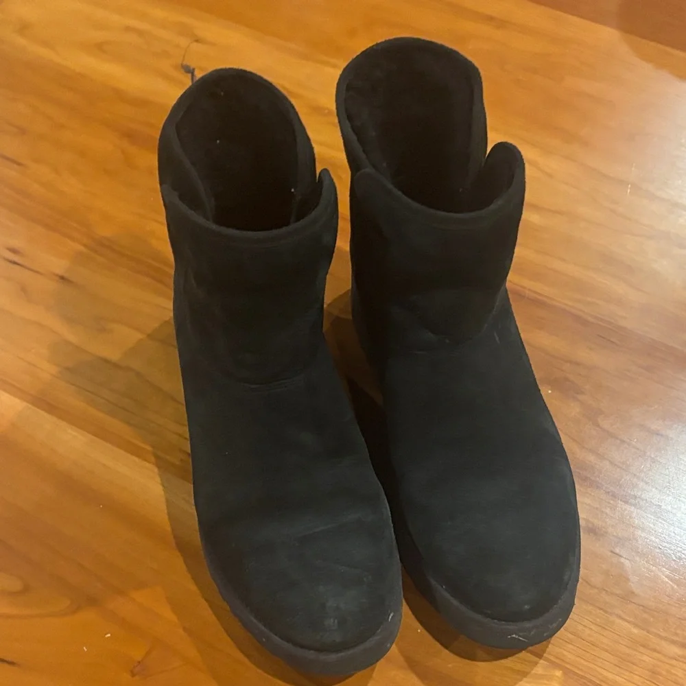 UGG Women's Classic Black Boots - Picture 2 of 5
